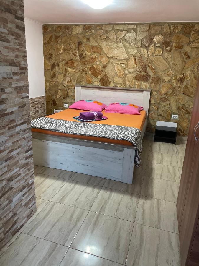 Vila Vlad Două Mai Esterno foto